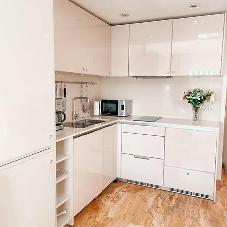 Daire Cosy Flat With Sea View, Pool And Terrace In Altamira-complex In - Playa Del Duque Costa Adeje
