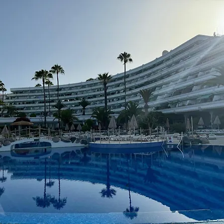 Cosy Flat With Sea View, Pool And Terrace In Altamira-complex In - Playa Del Duque Daire