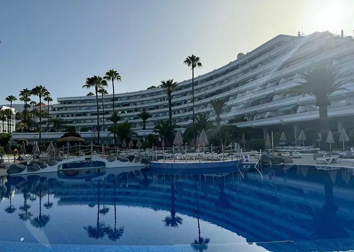 Cosy Flat With Sea View, Pool And Terrace In Altamira-complex In - Playa Del Duque Appartement